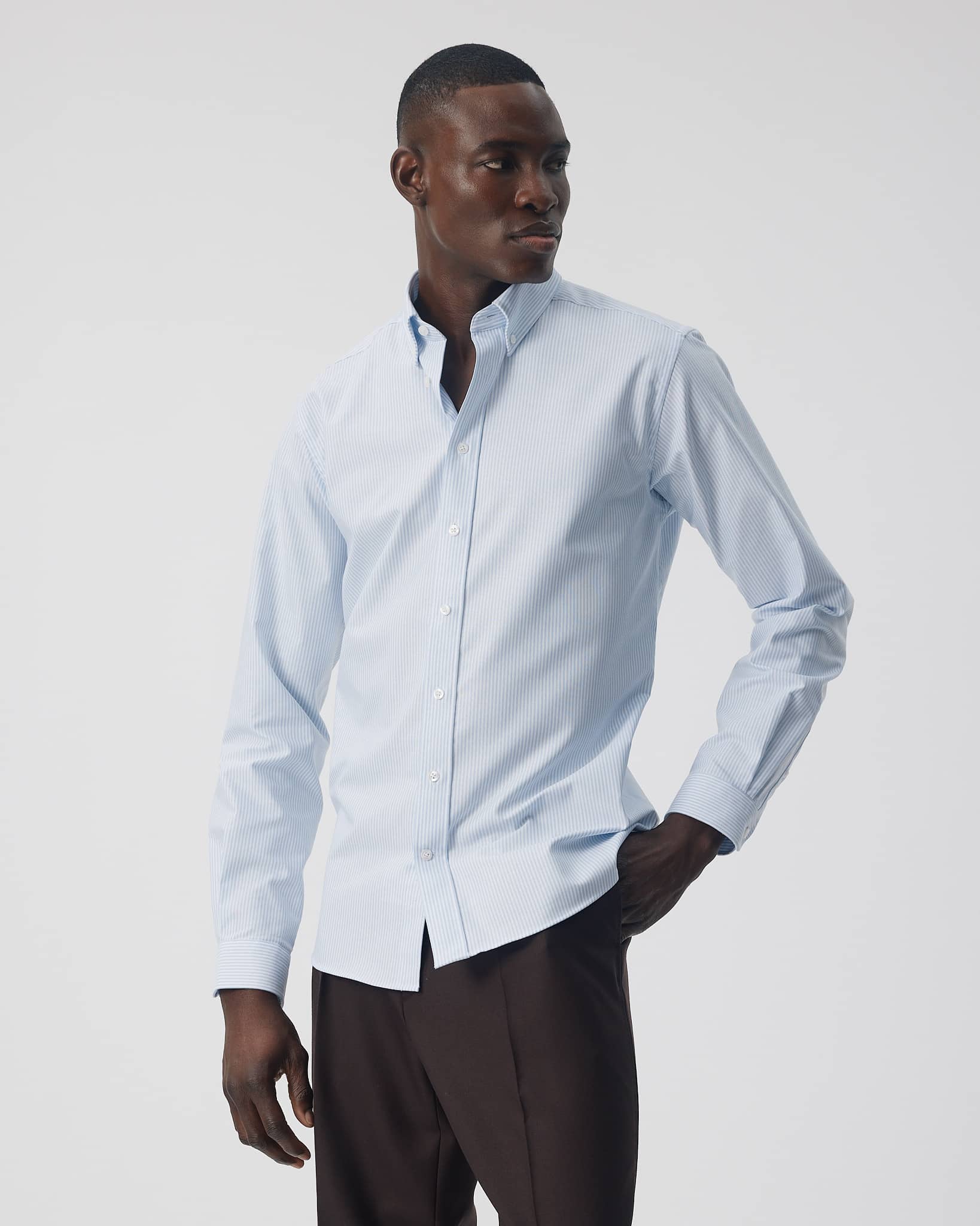 info_Model: 193 cm/84 kg in Slim L Long (41-42)
